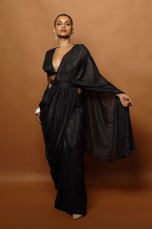 Glitter Embedded Black Saree with Plunge blouse - Image 2