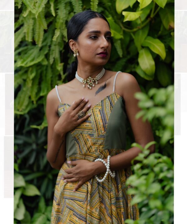 Tropical 2-Piece Set with Pearl Straps - Image 2